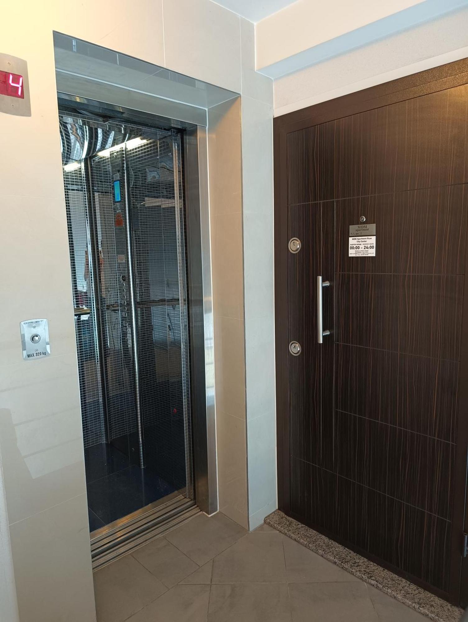 רוסה Mdm Apartment City Center מראה חיצוני תמונה